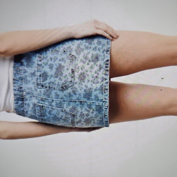 NWT PTCL Medium Wash Drawstring Front Flower Print Denim Miniskirt  Large - Picture 2 of 14